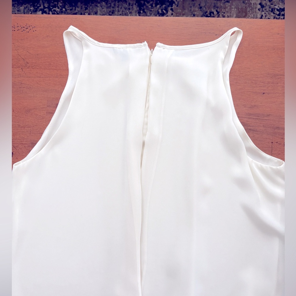 Sleeveless white blouse. Chiffon Layered bottom and longer back. Large - Picture 7 of 13